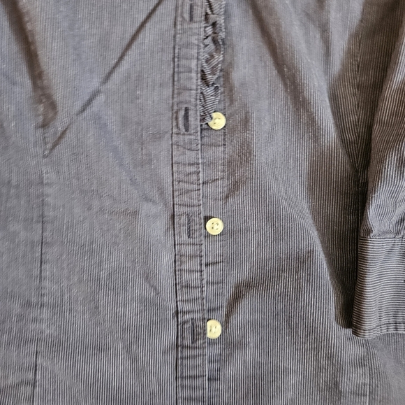 G.H. Bass & Co. Blue Striped Button up Shirt. With a lil ruffle. Size L - Picture 5 of 6